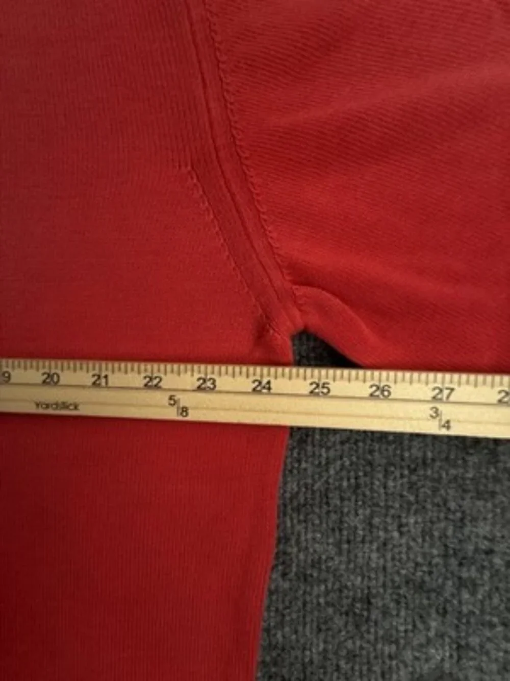 Burberry London Crew Neck Logo Pullover 8 Red Knit Solid Long Sleeve Mens Adult